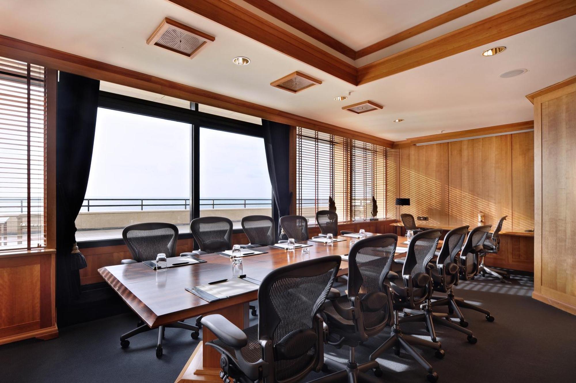 Grand Hotel Huis Ter Duin Noordwijk Exteriér fotografie Boardroom at the Westin Palace, Madrid