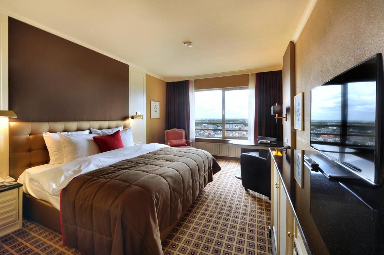 Grand Hotel Huis Ter Duin Noordwijk Exteriér fotografie A room at the Radisson Blu Hamburg